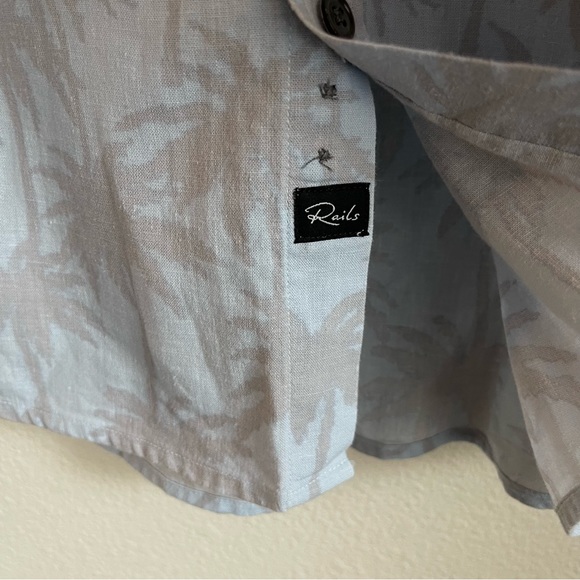 Rails Button Down Short Sleeve Fading Palm Tree Shirt - Picture 4 of 6